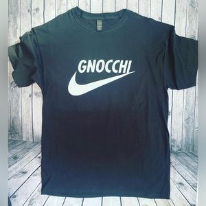 GNOOCHI T-SHIRT Size SMLXLXXL new in pkg
